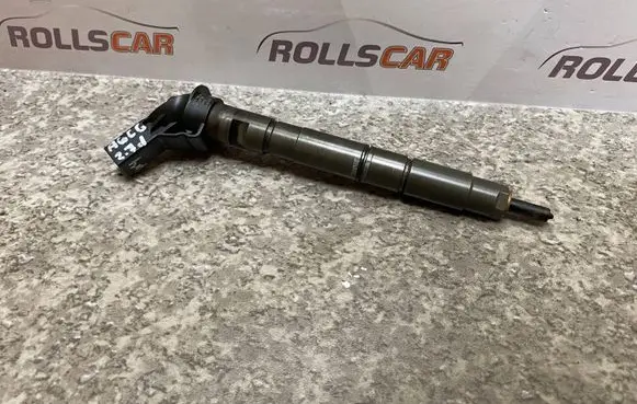 Audi A6 S6 C6 4F Fuel injector 059130277AC 050928