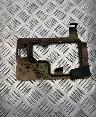 Volkswagen Golf III Engine control unit holder 1H1906328