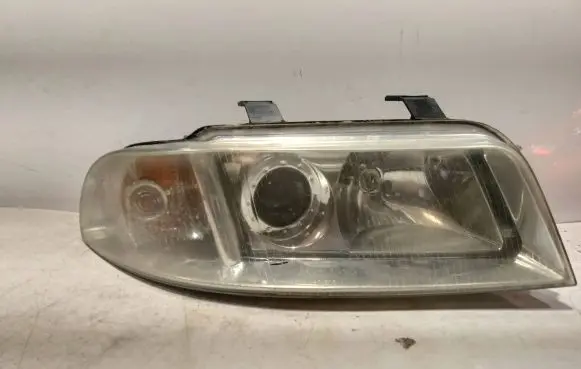 Audi A4 S4 B5 8D Headlight/headlamp 4411137 4461104R