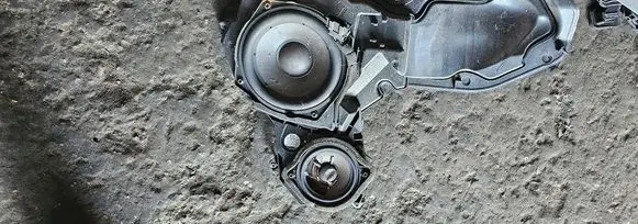 Audi A6 S6 C8 4K Front door speaker brak