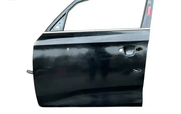KIA Carens III Front door
