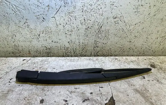 Nissan Juke I F15 Rear wiper blade arm 80019327