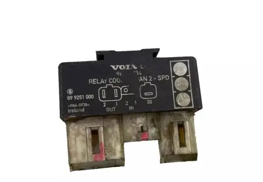 Volvo S70 V70 V70 XC Coolant fan relay 9442934 899251000