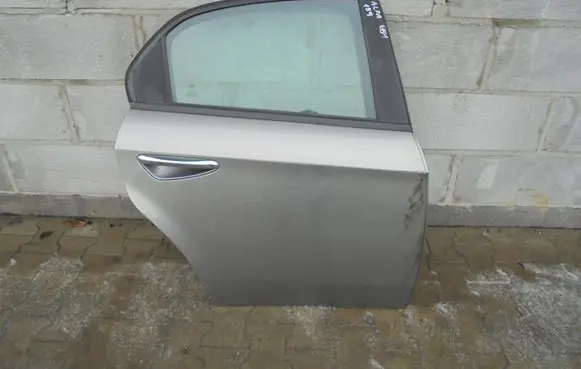 Alfa Romeo 159 Rear door