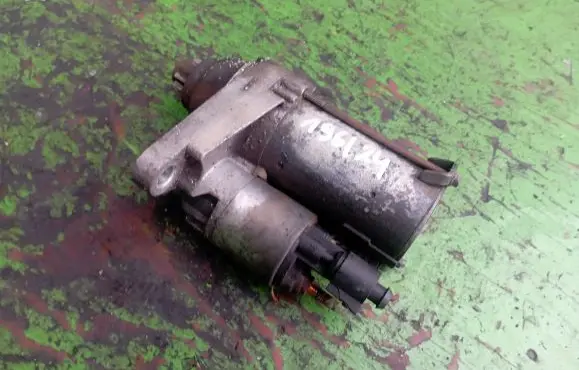 Seat Ibiza III (6L) Starter motor 02T911023S