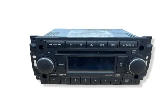 Jeep Grand Cherokee (WK) Radio/CD/DVD/GPS head unit P05064067AF