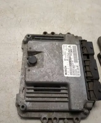 Citroen C4 I Engine control unit/module 9653958980 9661032980 0281012619