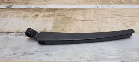 Skoda Octavia Mk2 (1Z) Rear wiper blade arm 1T0955707