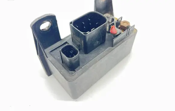 Mercedes-Benz E W211 Glow plug pre-heat relay 0285454032