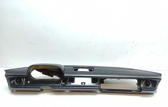 Mercedes-Benz COMPAKT W115 Dashboard 
