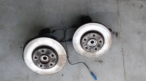 Mini Cooper Countryman R60 Front wheel hub XXX 111KM
