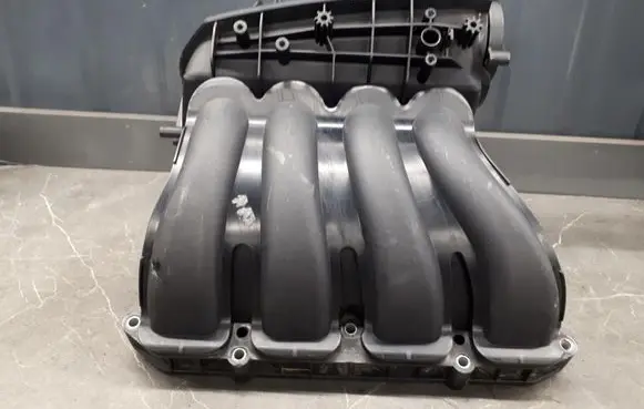 BMW 1 E81 E87 Intake manifold 7602062