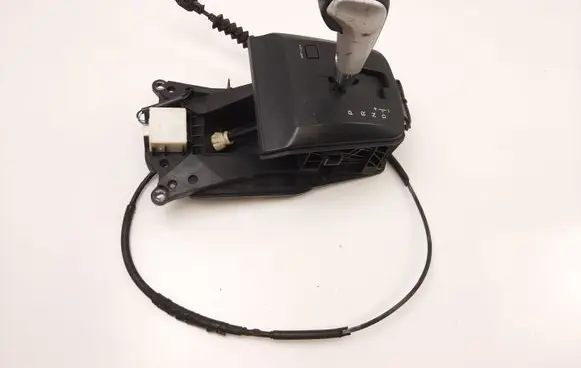 Isuzu D-Max Gear shifter/selector 75C685