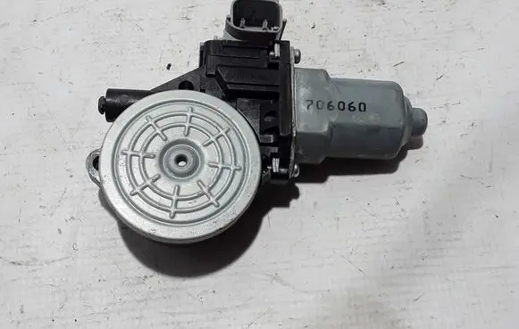 Renault Alaskan Front door window regulator motor 80730JX30C
