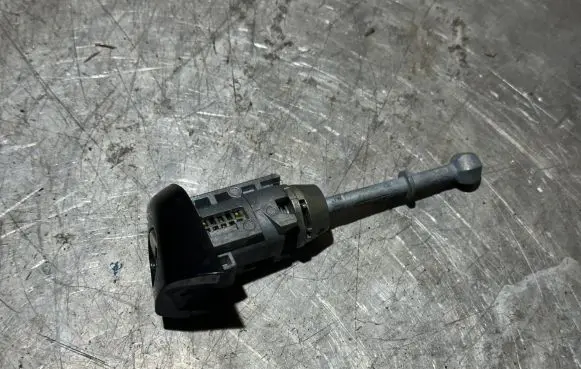 Citroen C4 III e-C4 Front door lock (next to the handle) 1677732180