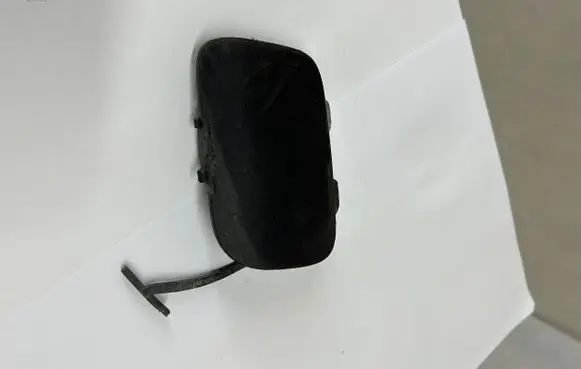 Volvo XC70 Front tow hook cap/cover 9190895 9484553
