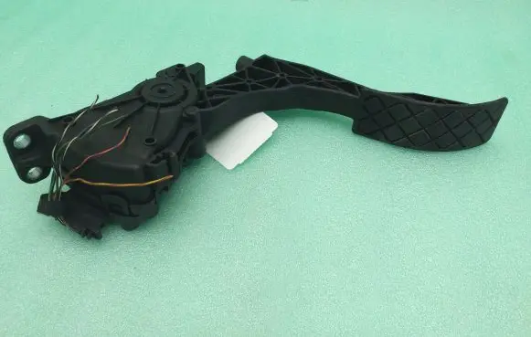 Seat Ibiza IV (6J,6P) Accelerator throttle pedal 6Q1721503M