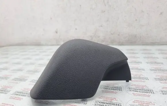 Volkswagen Touareg I Seat trim 7L0881348F