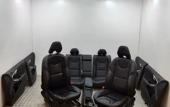 Volvo V40 Cross country Interior set 1319932 1319940