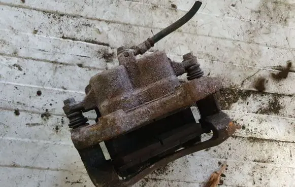 Nissan X-Trail T30 Front brake caliper NOCODE