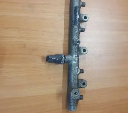 Citroen Xsara Picasso Fuel main line pipe 0445214019 000589