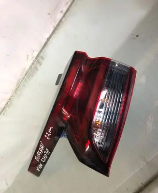 Nissan Qashqai J12 Rear/tail lights V359010l