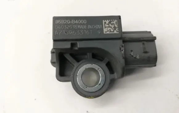 Hyundai Tucson TL Airbag deployment crash/impact sensor 95920B4000