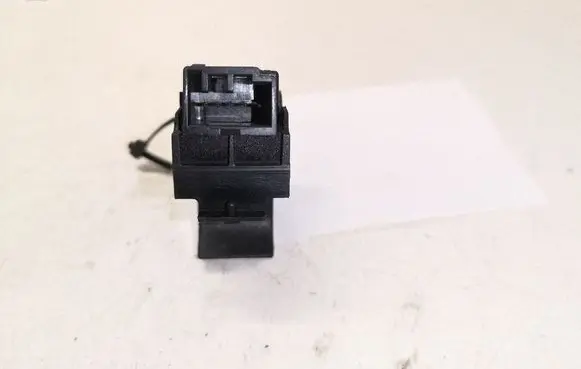 Volvo V70 Electric window control switch 30773272