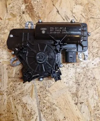 Skoda Octavia Mk4 Tailgate/trunk/boot lift motor 5TA827887B 142647 220923
