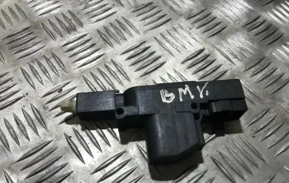 BMW 3 E36 Central locking motor 1389073 51261389073