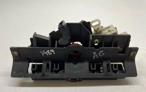 Audi A6 S6 C5 4B Tailgate/trunk/boot lock/catch/latch 4B0827565C 4B0827565B 8D9827565A