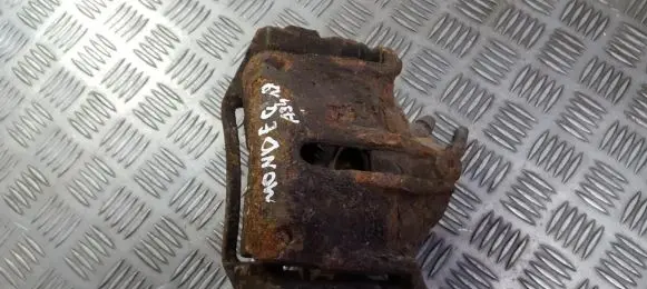 Ford Mondeo Mk III Front brake caliper