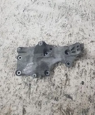 Seat Altea XL Engine mounting bracket