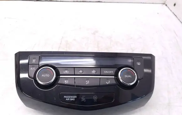Nissan X-Trail T32 Climate control unit 275004EA0A 20150214 T887035P