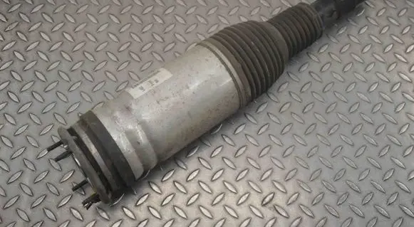 Land Rover Discovery 5 Air suspension front shock absorber HY323C285BC
