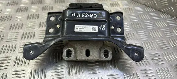 Engine mount bracket