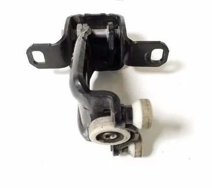 Mercedes-Benz Vito Viano W447 Sliding door middle roller runner A4477600247