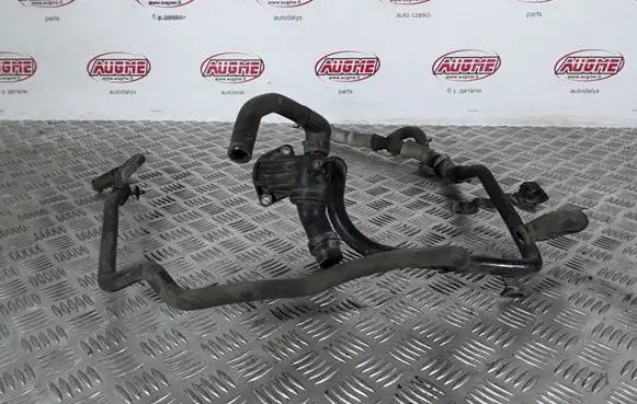 Volkswagen PASSAT B6 Engine coolant pipe/hose 06F121111