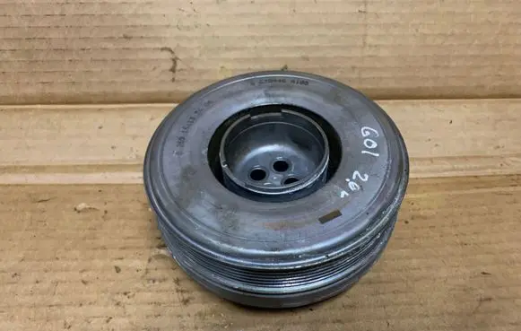 BMW X3 G01 Crankshaft pulley 8638446