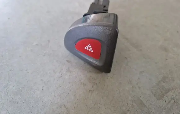 Nissan Patrol Y61 Hazard light switch