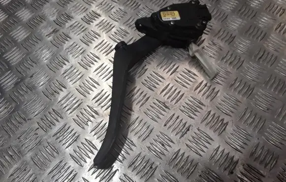 Audi Q7 4L Accelerator throttle pedal 7L0723507B