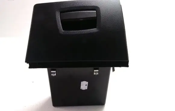 BMW 5 F10 F11 Glove box 9166699