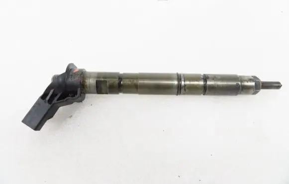 Audi A6 S6 C6 4F Fuel injector 059130277AJ