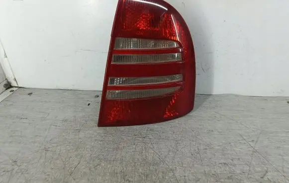 Skoda Superb B5 (3U) Rear/tail lights ZSB3U5945096