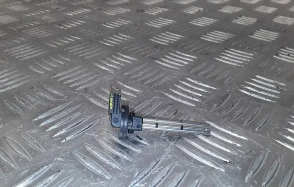 BMW 3 E92 E93 Intake air temperature sensor 6915391