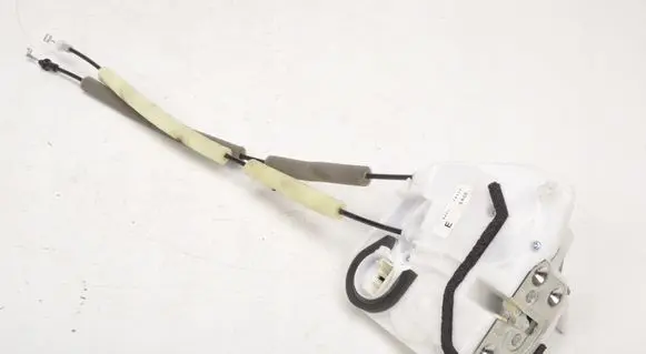 Mazda 2 Rear door lock 8 PIN