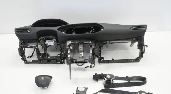 Peugeot 308 Dashboard OM9677564880