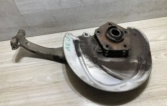 Audi A5 Front wheel hub 8W0407241f