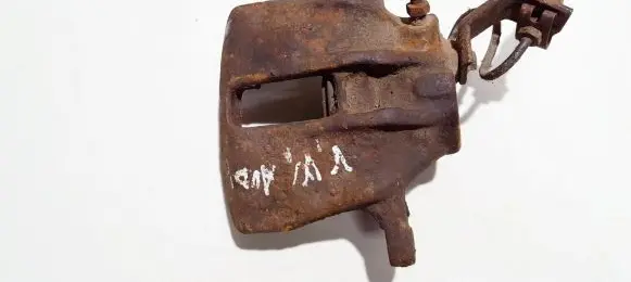 Volkswagen PASSAT B3 Front brake caliper
