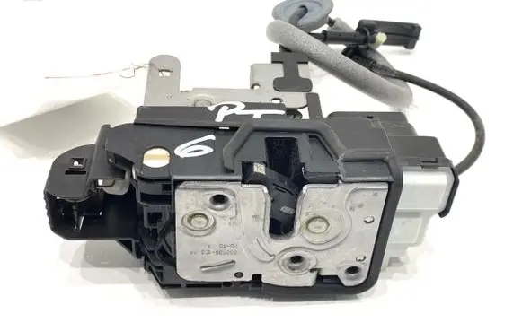 Volvo V40 Rear door lock 31440398
